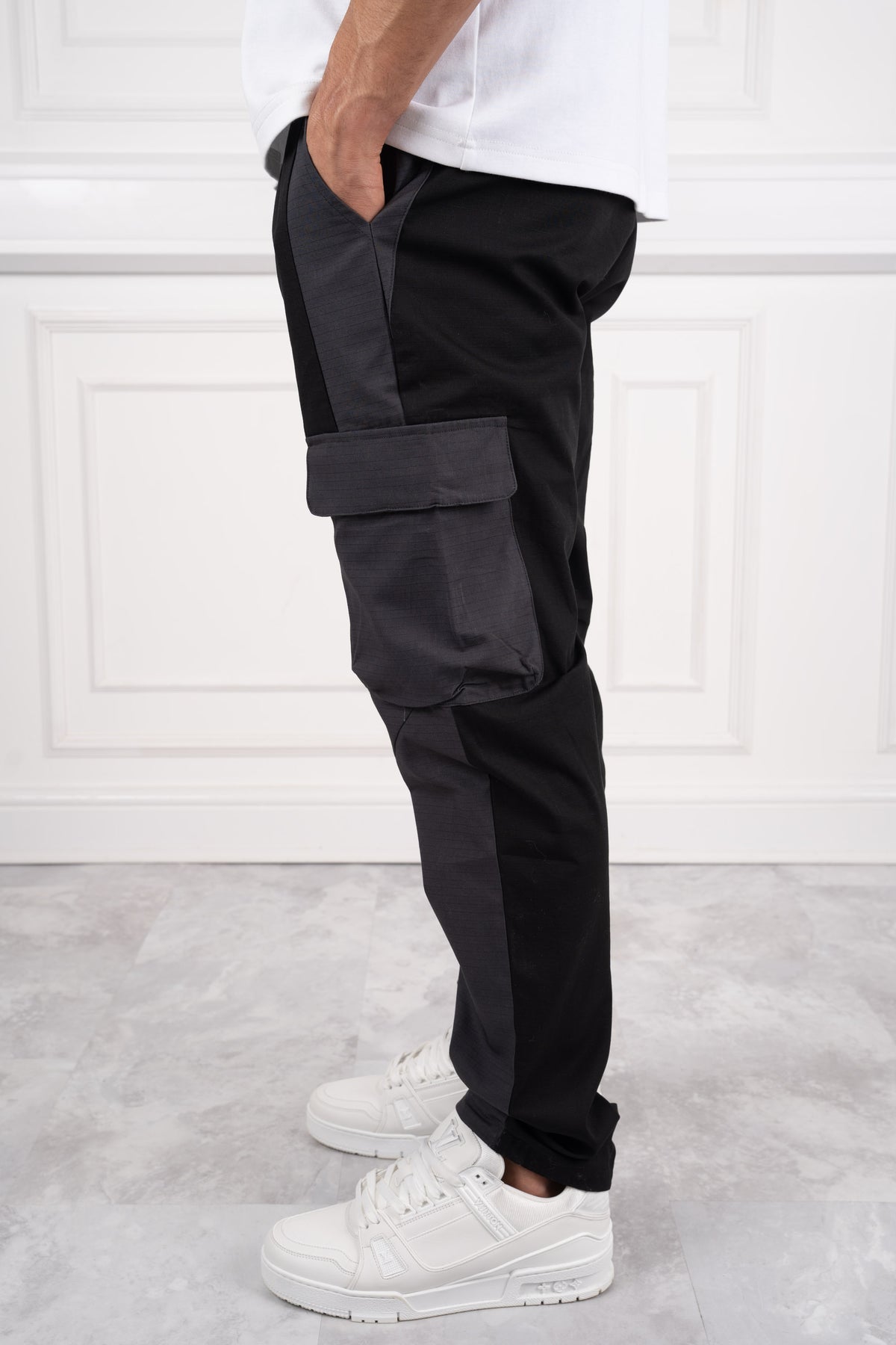 TERRAIN CARGO PANTS - BLACK