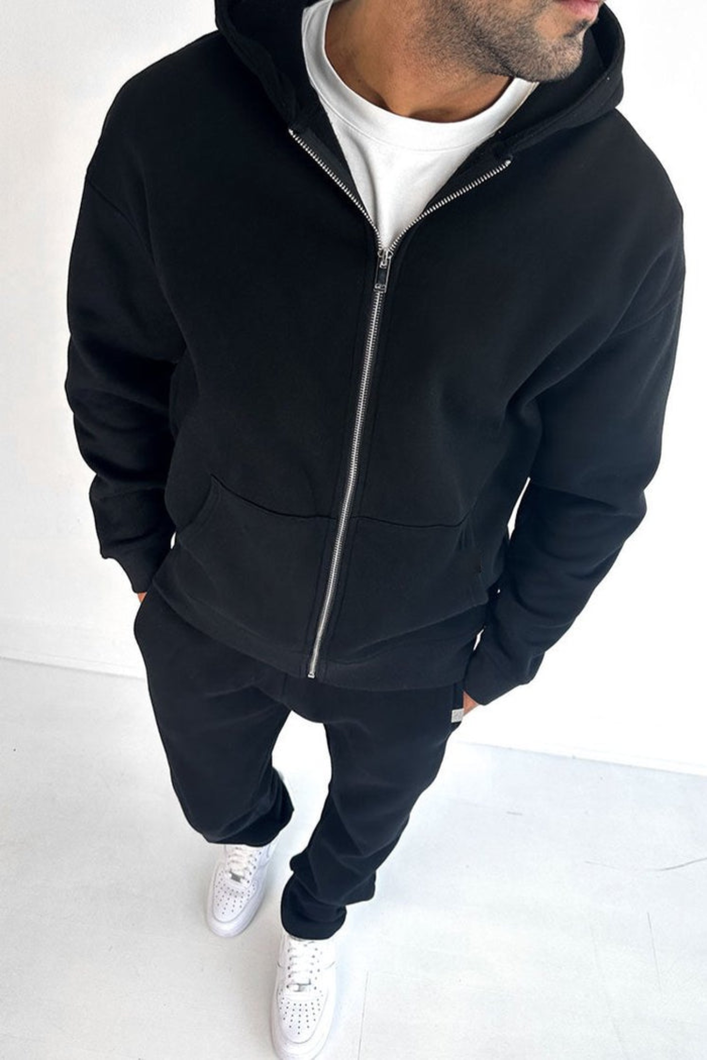 ESSENTIAL ZIP UP HOODIE - BLACK