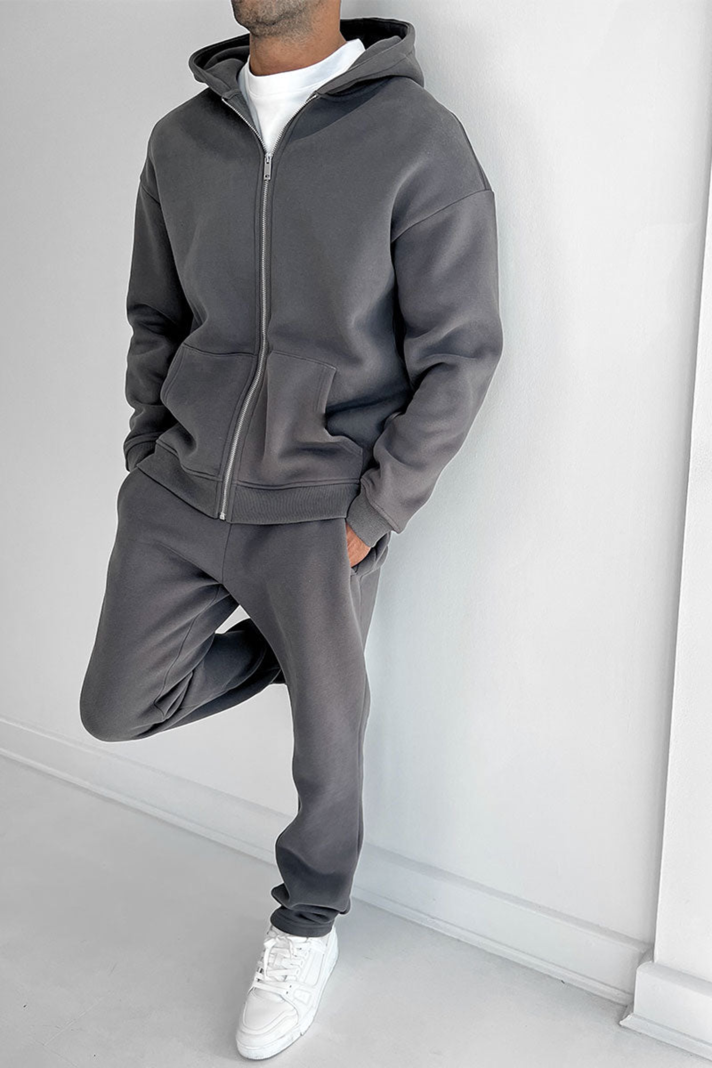 ESSENTIAL ZIP UP HOODIE - CHARCOAL